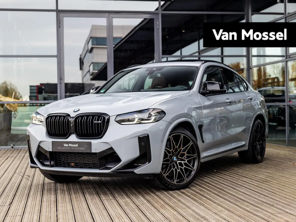 M Competition | BROOKLYN GRAU | SCHUIF/KANTELDAK | HARMAN KARDON AUDIO | STUUR + STOELVERWARMING | STOELMEMORY | 360 CAMERA | 21 INCH | APPLE-CARPLAY | HEAD-UP DISPLAY |