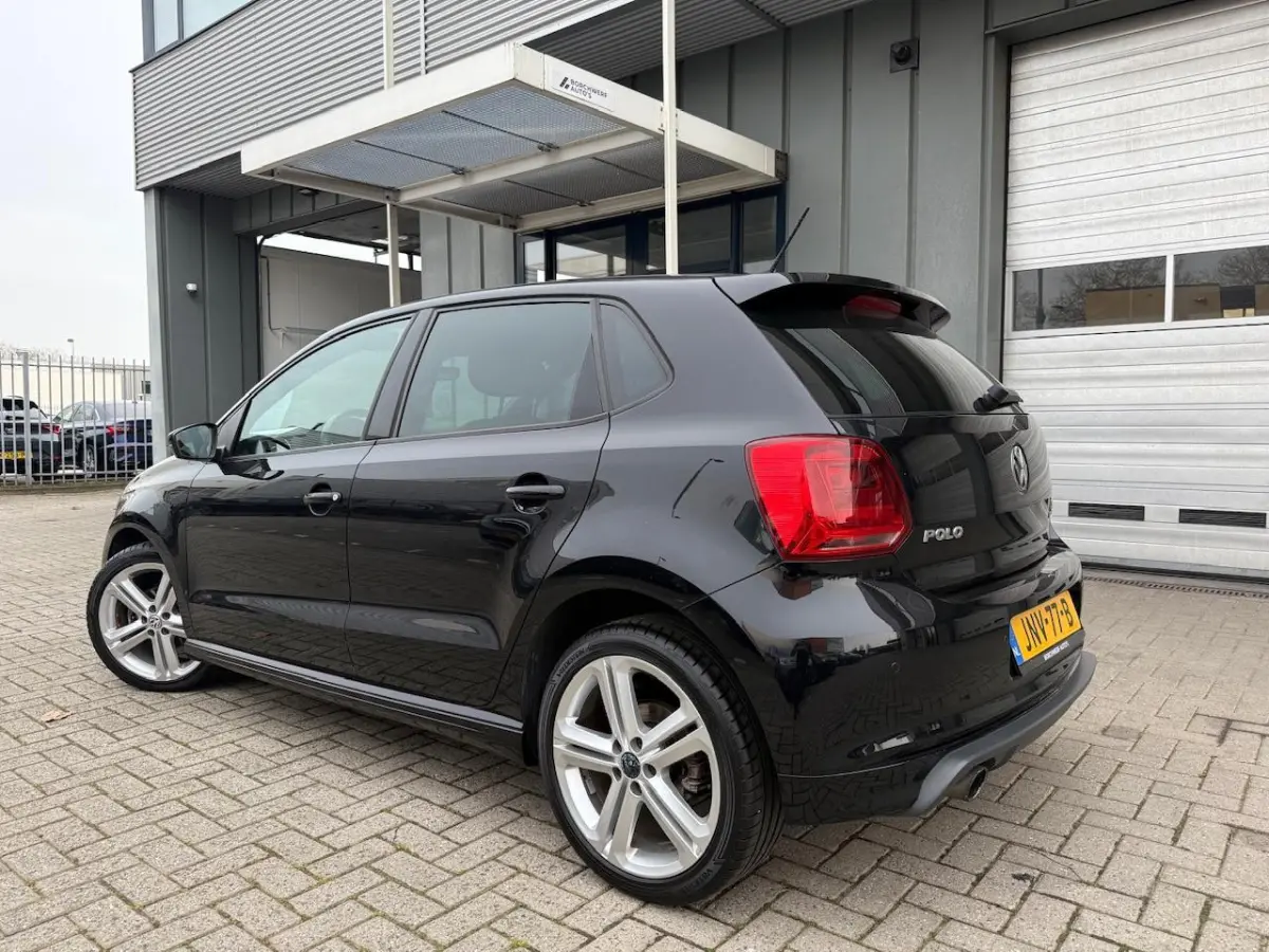 1.2 TSI 90 pk | R-Line | Navigatie | 5 deurs