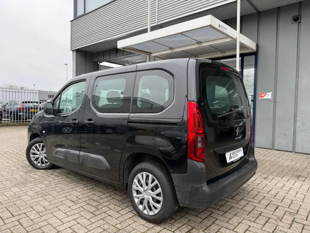 1.2 Benzine | Bluetooth | 5 zitplaatsen