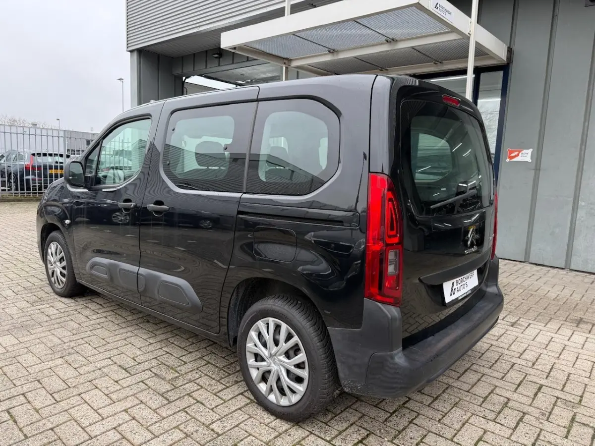 1.2 Benzine | Bluetooth | 5 zitplaatsen