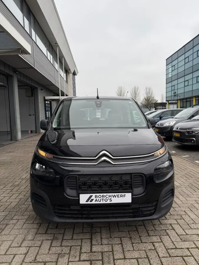 1.2 Benzine | Bluetooth | 5 zitplaatsen