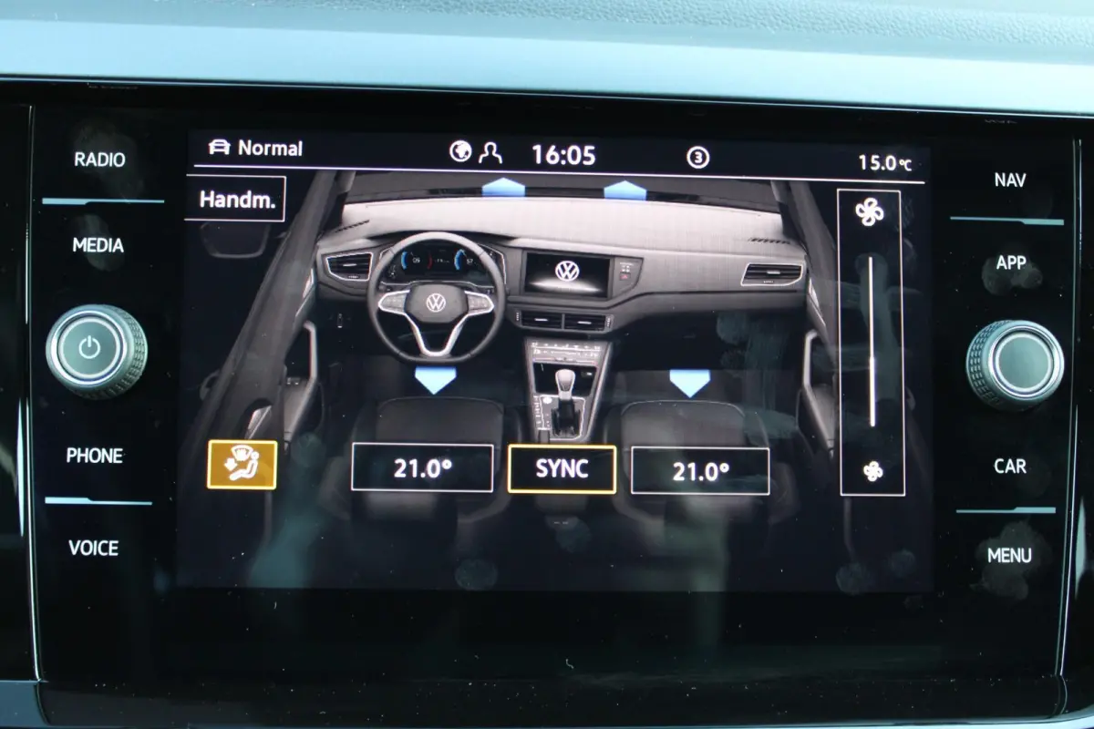 1.0 TSI 115pk DSG R-Line Business | Apple Carplay & Android Auto | 18" Misano Velgen | Stoelverwarming