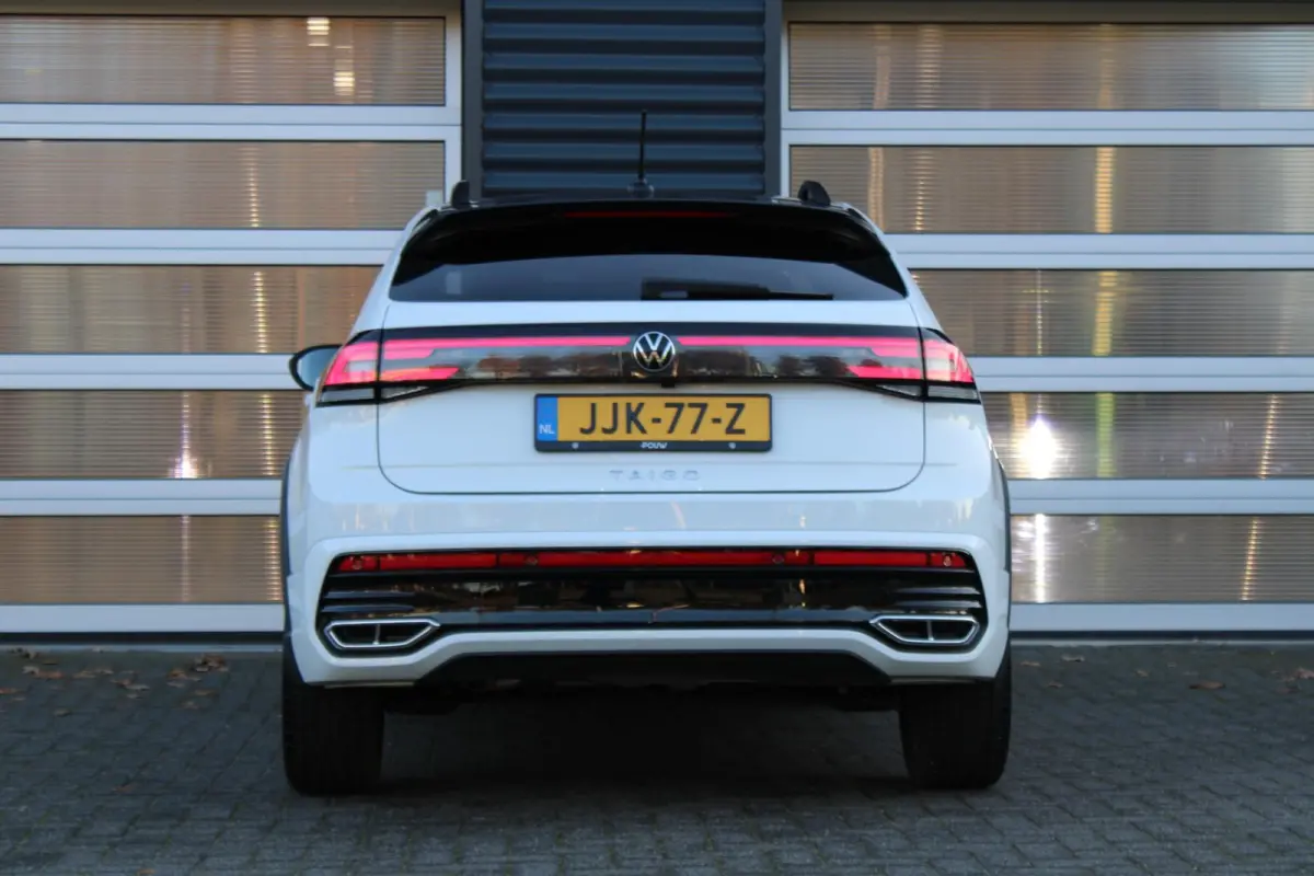 1.0 TSI 115pk DSG R-Line Business | Apple Carplay & Android Auto | 18" Misano Velgen | Stoelverwarming