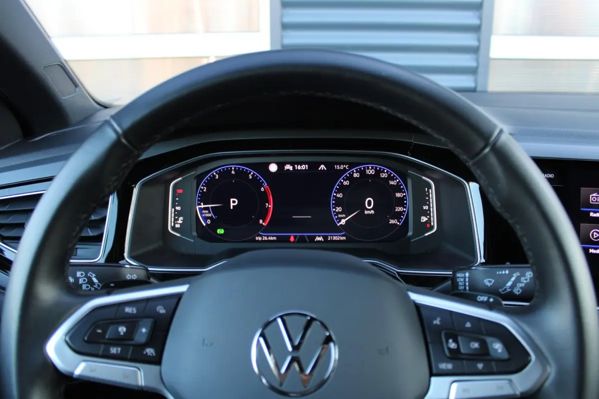 1.0 TSI 115pk DSG R-Line Business | Apple Carplay & Android Auto | 18" Misano Velgen | Stoelverwarming