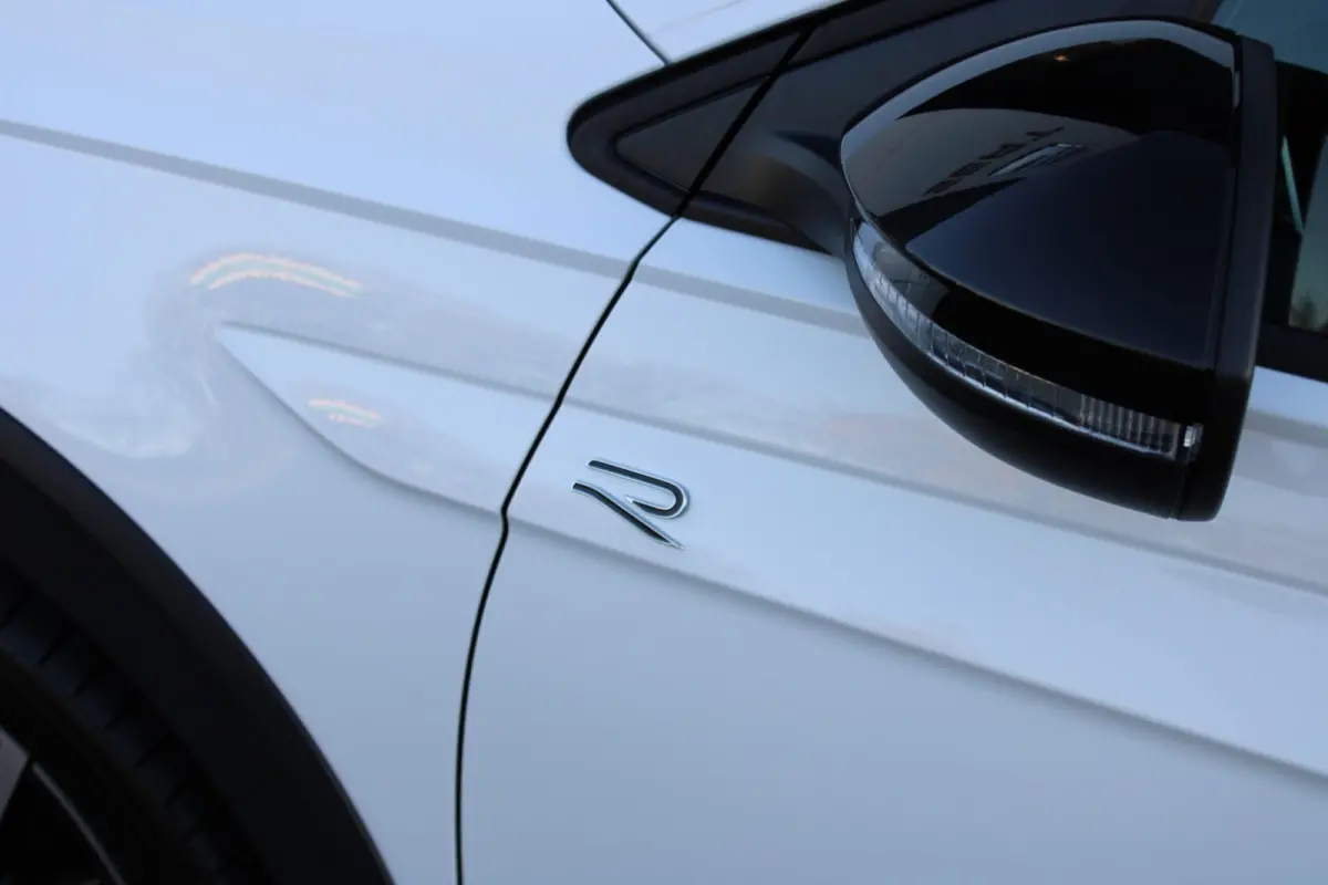 1.0 TSI 115pk DSG R-Line Business | Apple Carplay & Android Auto | 18" Misano Velgen | Stoelverwarming