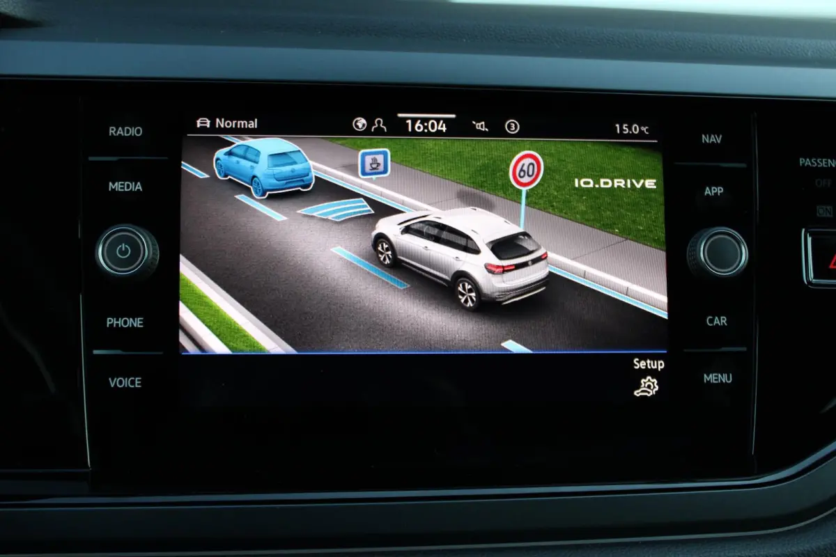 1.0 TSI 115pk DSG R-Line Business | Apple Carplay & Android Auto | 18" Misano Velgen | Stoelverwarming