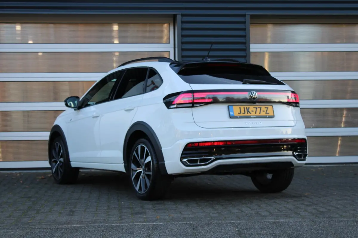 1.0 TSI 115pk DSG R-Line Business | Apple Carplay & Android Auto | 18" Misano Velgen | Stoelverwarming