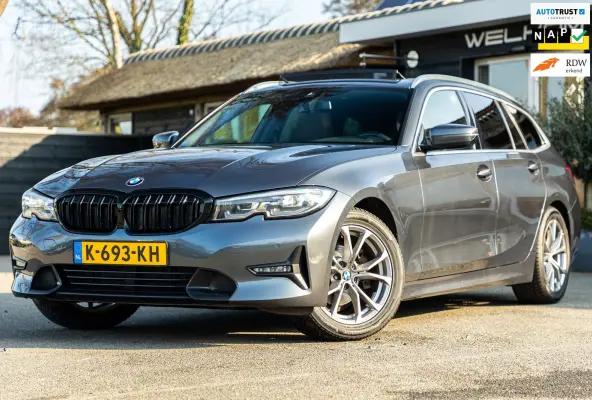318i High Executive Edition I NAP I Panoramadak I 1e Eigenaar I Zeer netjes I BTW
