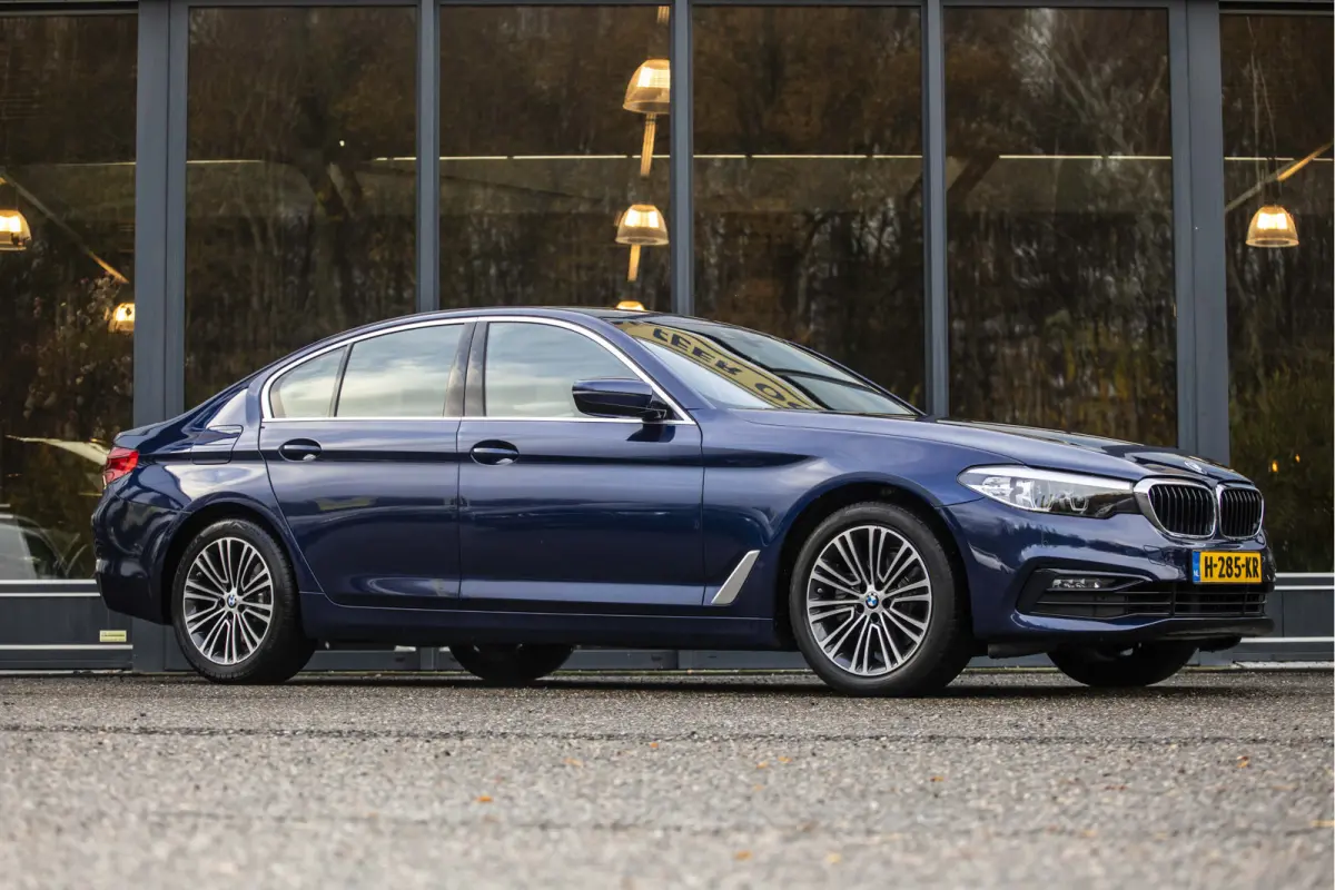 520i Executive Edition