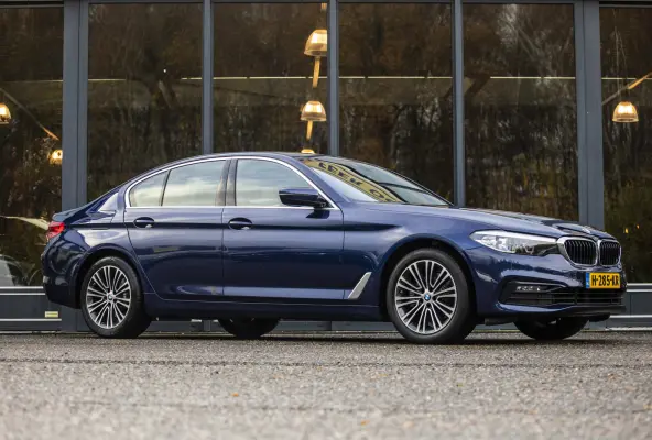 520i Executive Edition