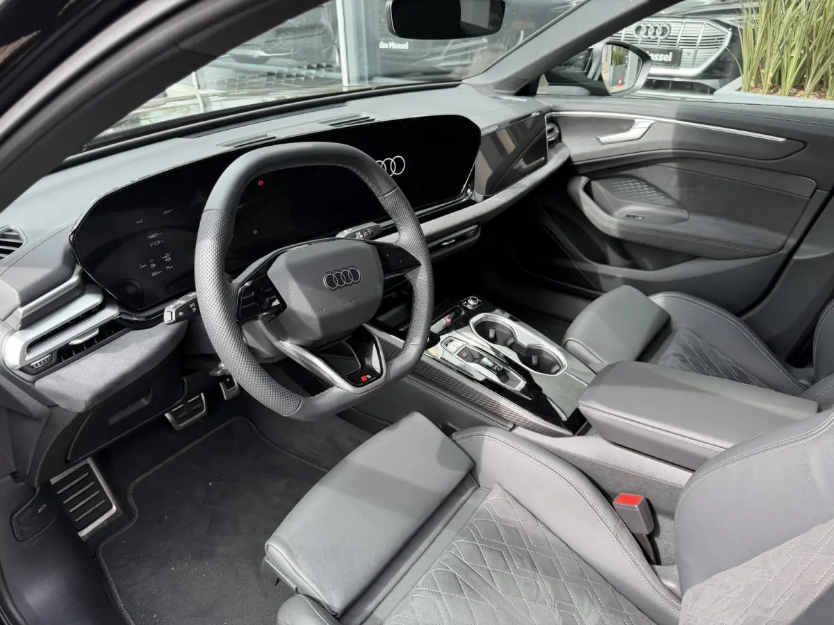 2.0 e-hybrid quattro Pro Line 299 PK | Demo | Adaptive cruise control l Elektr. vestelbare bestuurdersstoel met geheugen l Stoelverwarming l Navigatie l 360 graden camera l Dodehoekdetectie 
