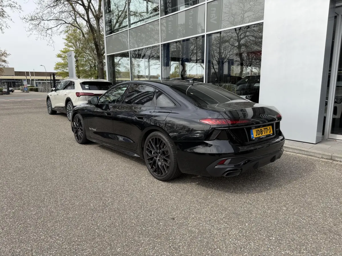 2.0 e-hybrid quattro Pro Line 299 PK | Demo | Adaptive cruise control l Elektr. vestelbare bestuurdersstoel met geheugen l Stoelverwarming l Navigatie l 360 graden camera l Dodehoekdetectie 