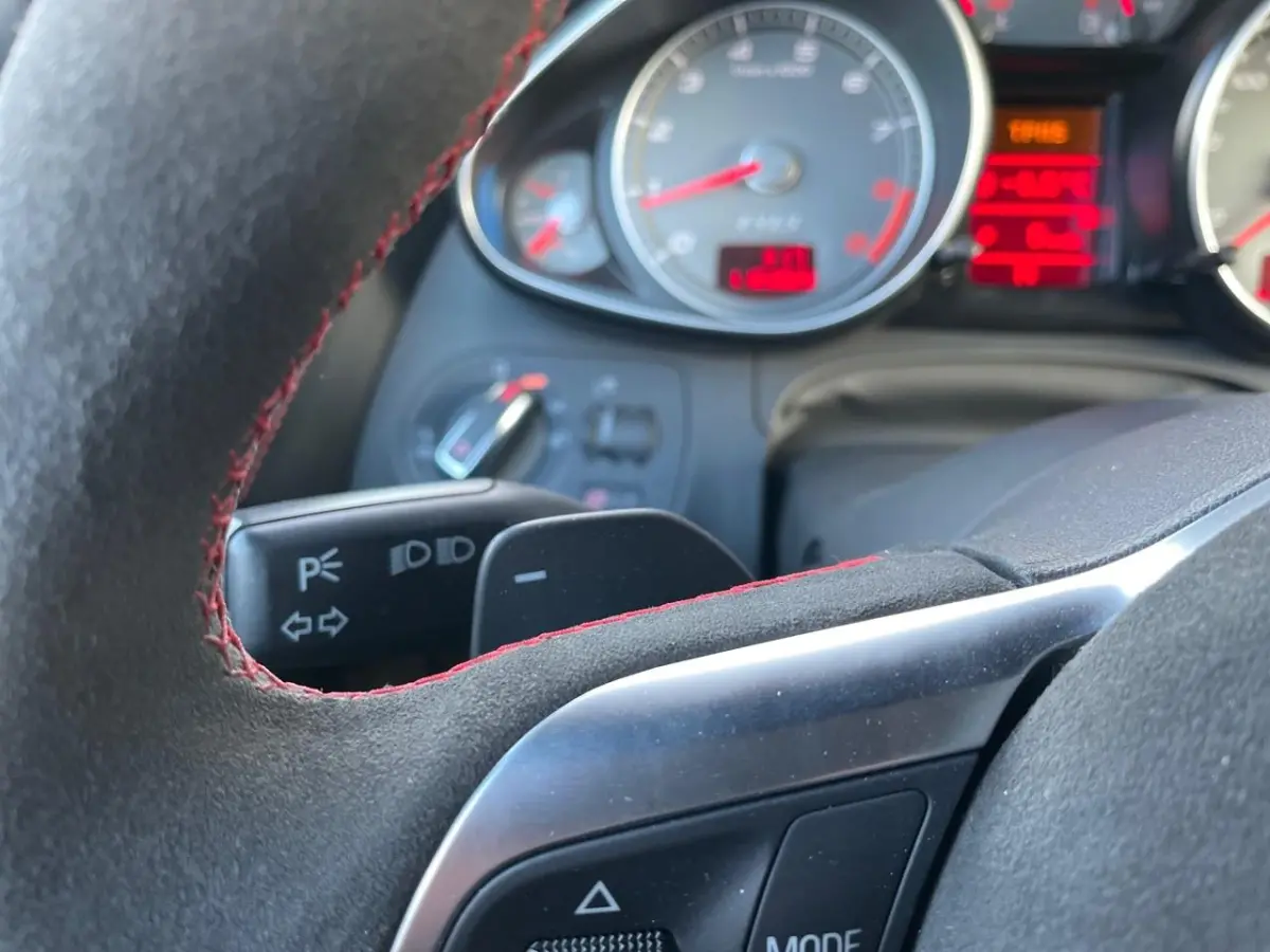 4.2 V8 FSI 49000KM! Audi R8 4.2 V8 FSI