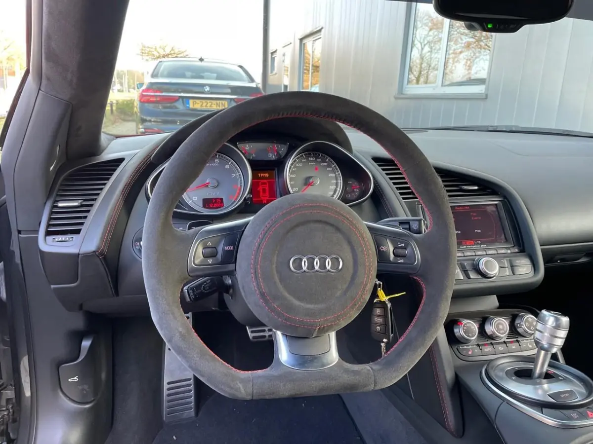 4.2 V8 FSI 49000KM! Audi R8 4.2 V8 FSI