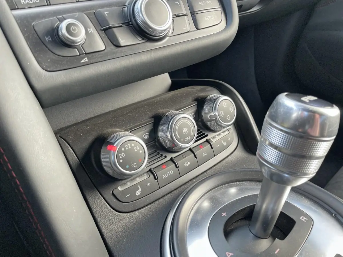4.2 V8 FSI 49000KM! Audi R8 4.2 V8 FSI