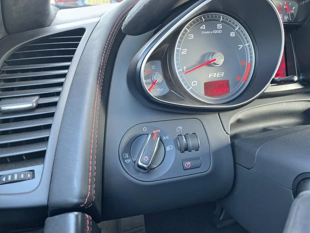 4.2 V8 FSI 49000KM! Audi R8 4.2 V8 FSI