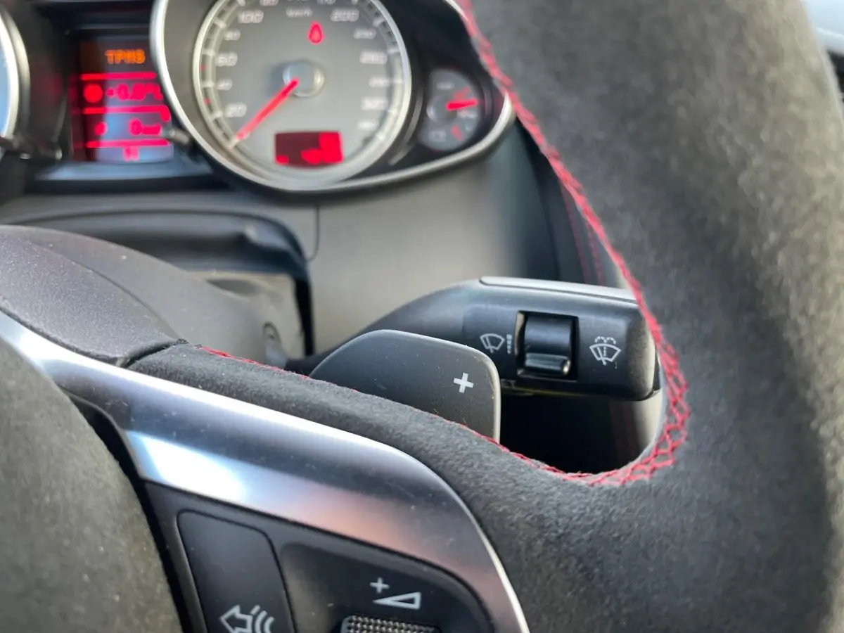4.2 V8 FSI 49000KM! Audi R8 4.2 V8 FSI