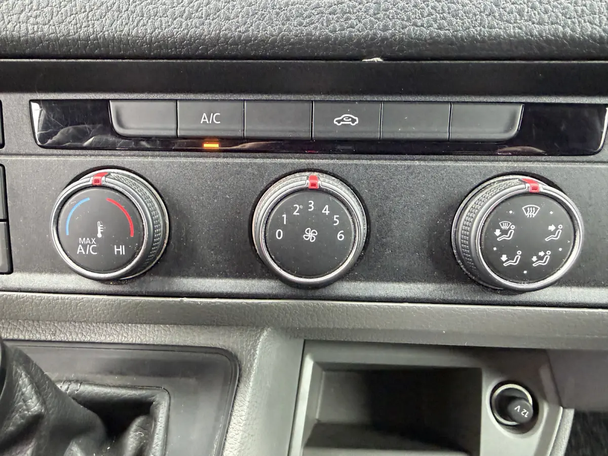 35 2.0 TDI 141 PK Euro 6 L3H3 Nieuwe apk/Automaat/CarPlay/trekhaak/cruise control