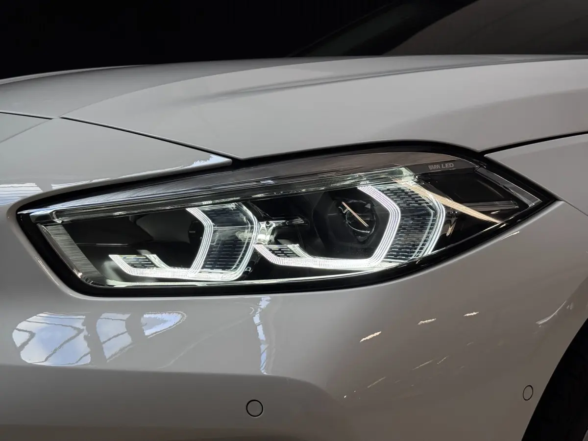 120i | CAMERA | LED | STOELVERW. | 2024
