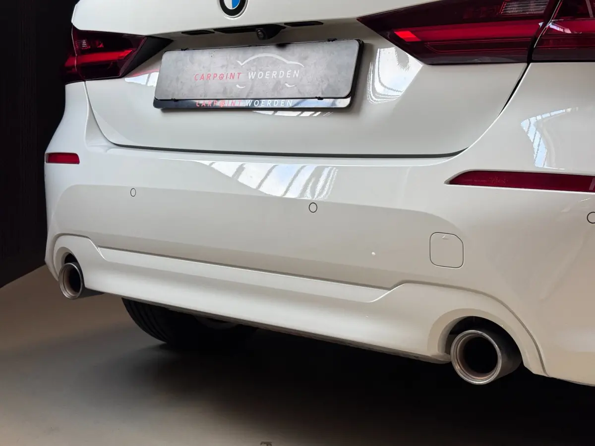 120i | CAMERA | LED | STOELVERW. | 2024