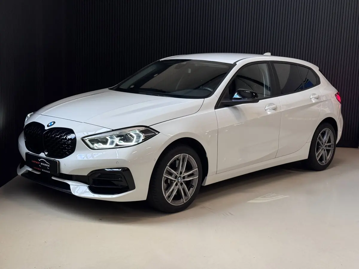 120i | CAMERA | LED | STOELVERW. | 2024