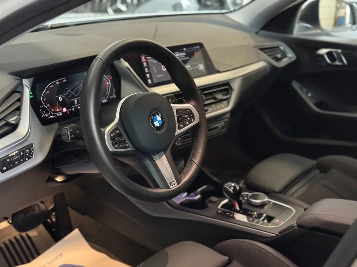 120i | CAMERA | LED | STOELVERW. | 2024