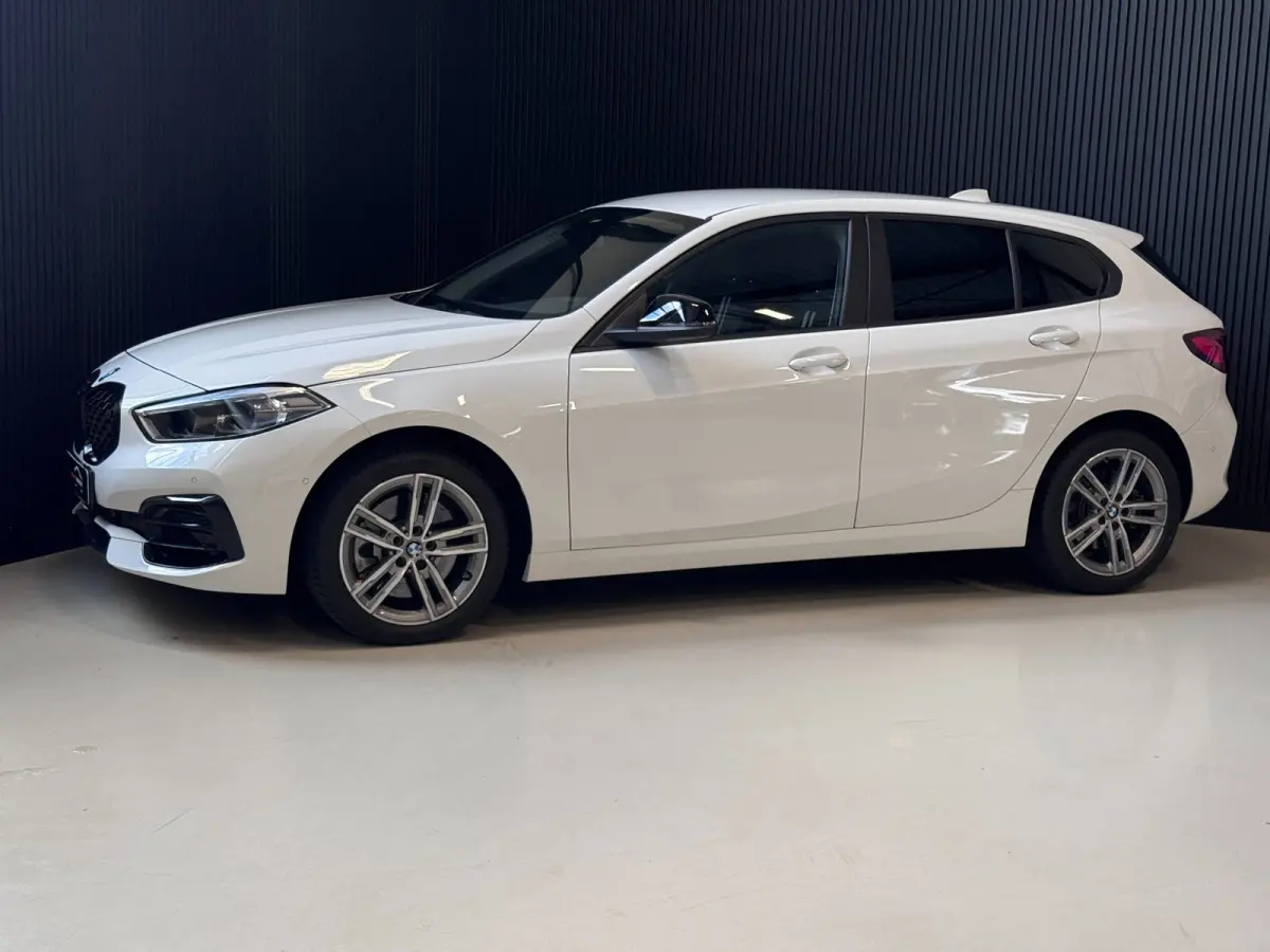 120i | CAMERA | LED | STOELVERW. | 2024