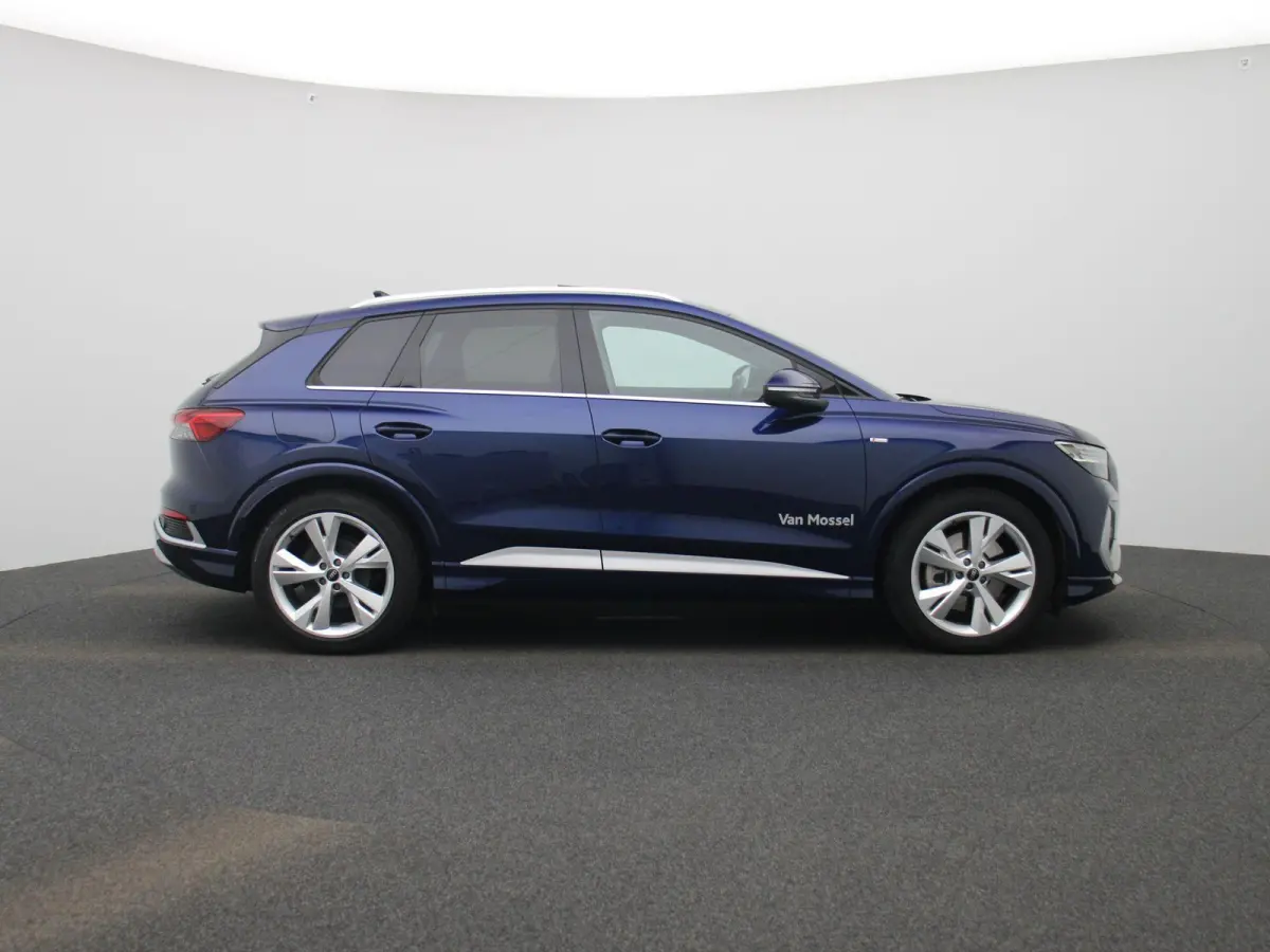 45 Edition 82 kWh | Demo | Glazen panoramadak l Cruise control l Parkeersensoren l Airco l Navigatie l Apple Carplay / Android Auto l Stoelverwarming l Matrix-ledkoplampen l Privacy glas l T