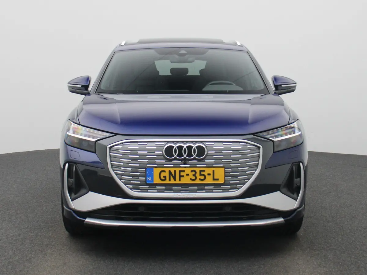 45 Edition 82 kWh | Demo | Glazen panoramadak l Cruise control l Parkeersensoren l Airco l Navigatie l Apple Carplay / Android Auto l Stoelverwarming l Matrix-ledkoplampen l Privacy glas l T
