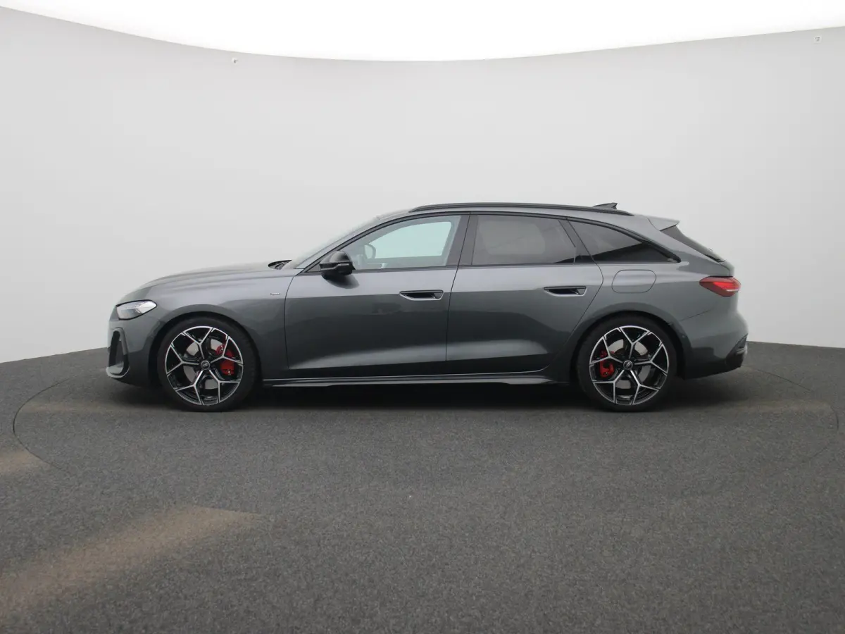 Avant 2.0 quattro S edition Competition | Demo | Adaptive cruise control l Airco l Navigatie l Dodehoekdetectie l Bang & Olufsen sound system l Head-up display l 360 graden camera l Stoelen 