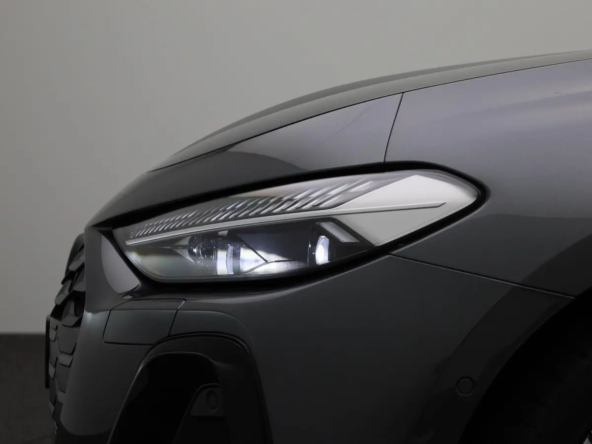 Avant 2.0 quattro S edition Competition | Demo | Adaptive cruise control l Airco l Navigatie l Dodehoekdetectie l Bang & Olufsen sound system l Head-up display l 360 graden camera l Stoelen 