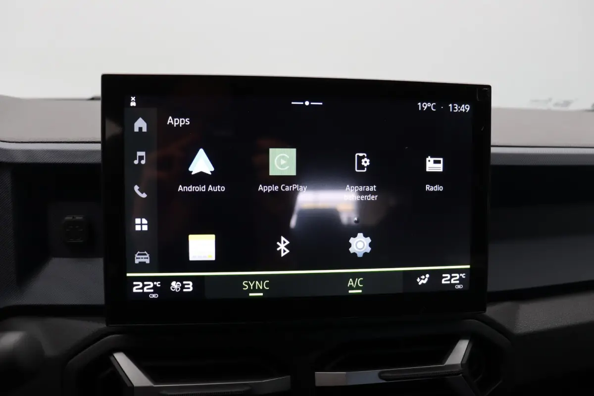 1.8 Hybrid 155pk Expression | Achteruitrijcamera | Climate control | 17" LMV |