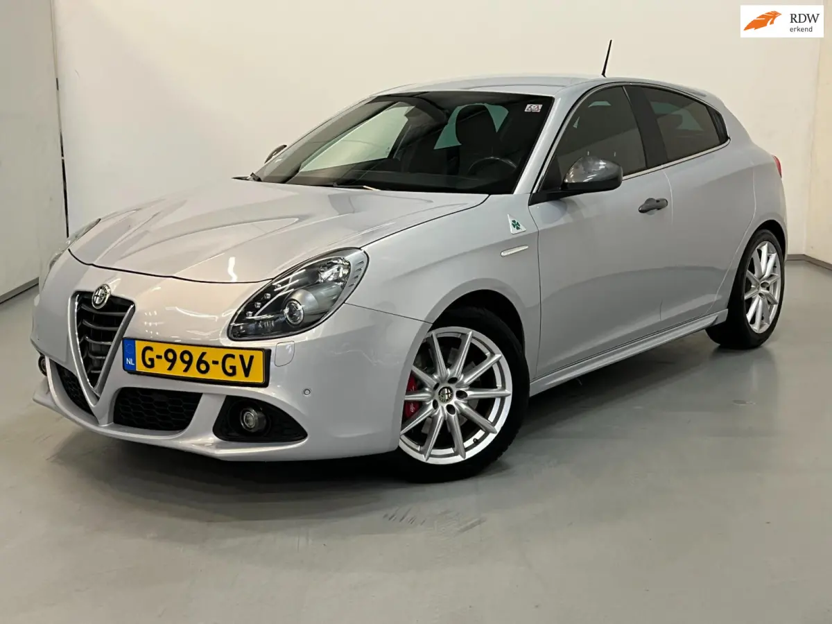 1.7 TBi Quadrifoglio Verde / Bose / Xenon