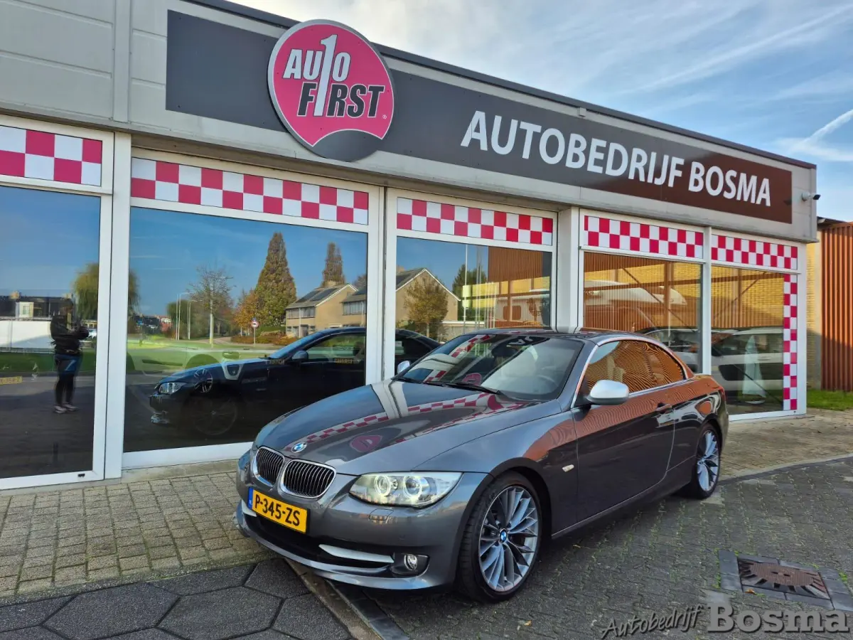 325i Exclusive