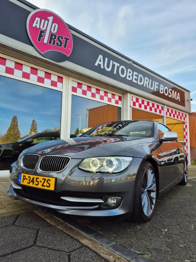 325i Exclusive