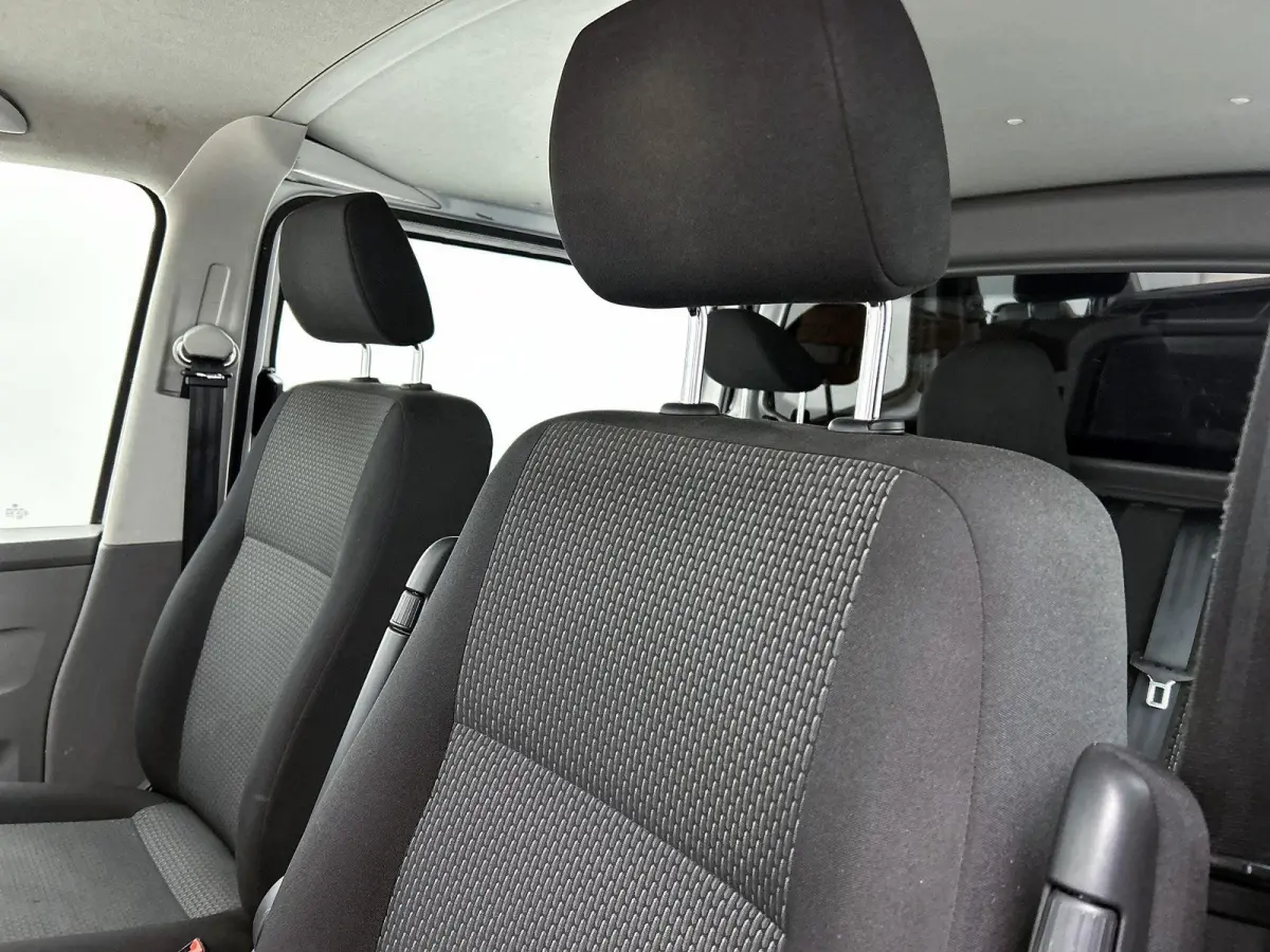 2.0 TDI L2H1 110 PK | Airco | Dubbele Cabine | Parkeersensoren Achter | Comfort Stoelen | Cruise Controle | Armsteunen | Bluetooth |