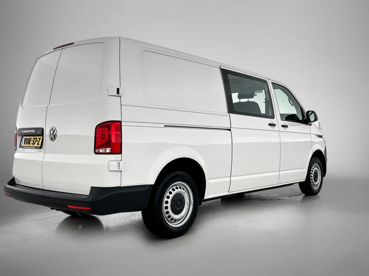 2.0 TDI L2H1 110 PK | Airco | Dubbele Cabine | Parkeersensoren Achter | Comfort Stoelen | Cruise Controle | Armsteunen | Bluetooth |