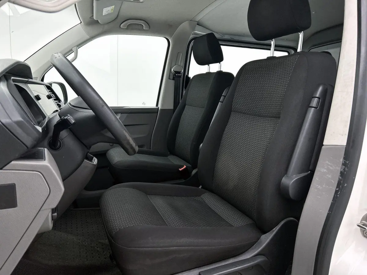 2.0 TDI L2H1 110 PK | Airco | Dubbele Cabine | Parkeersensoren Achter | Comfort Stoelen | Cruise Controle | Armsteunen | Bluetooth |