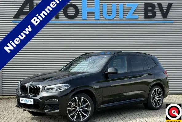 xDrive30e High Executive M Sport LED Panoramadak Trekhaak 20 Inch LMV Carplay Lederen interieur Achteruitrijcamera