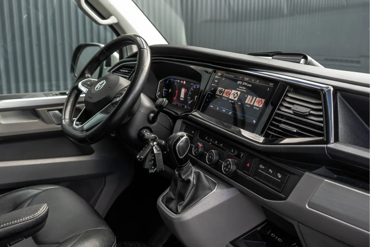 T6.1 2.0 TDI L2H1 | DC | Bulli | 200PK | Leder | Carplay | Virtual | Adapt Cruise