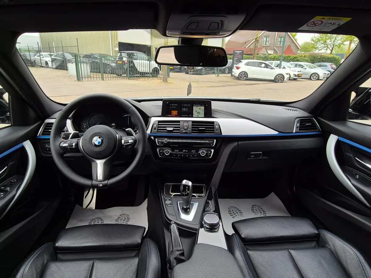 M Sport Apple CarPlay dig.dash Navi GR NAP NL Edition M Sport Shadow Executive