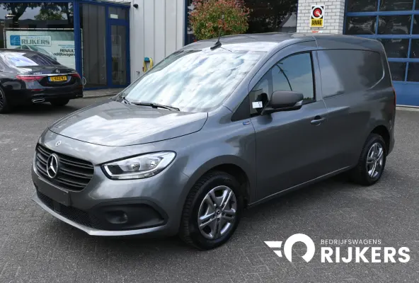 110 CDI L1 MBUX met Apple Carplay/Android Auto, Trekhaak, Cruise control