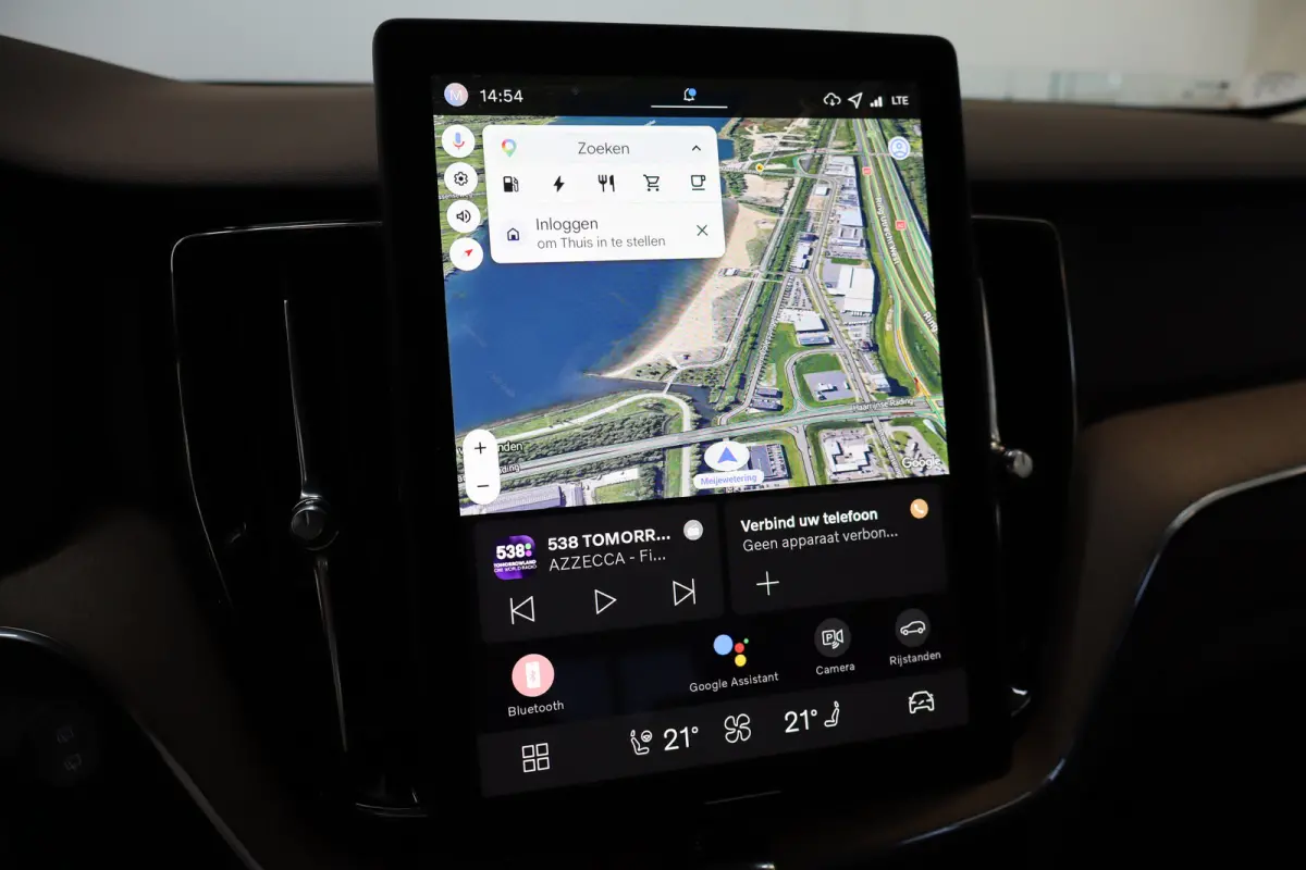 T6 350PK Plus Dark | 360° | Getint Glas | 20'' | HK Audio | Pilot Assist