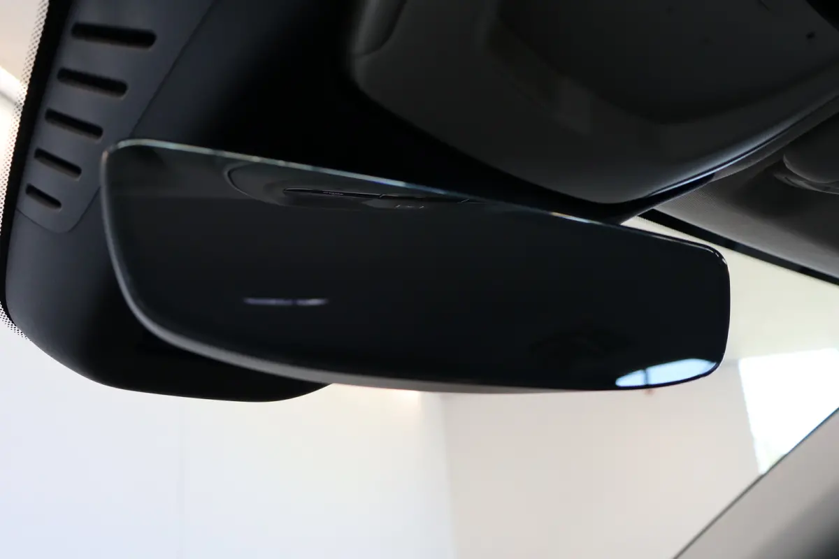 T6 350PK Plus Dark | 360° | Getint Glas | 20'' | HK Audio | Pilot Assist