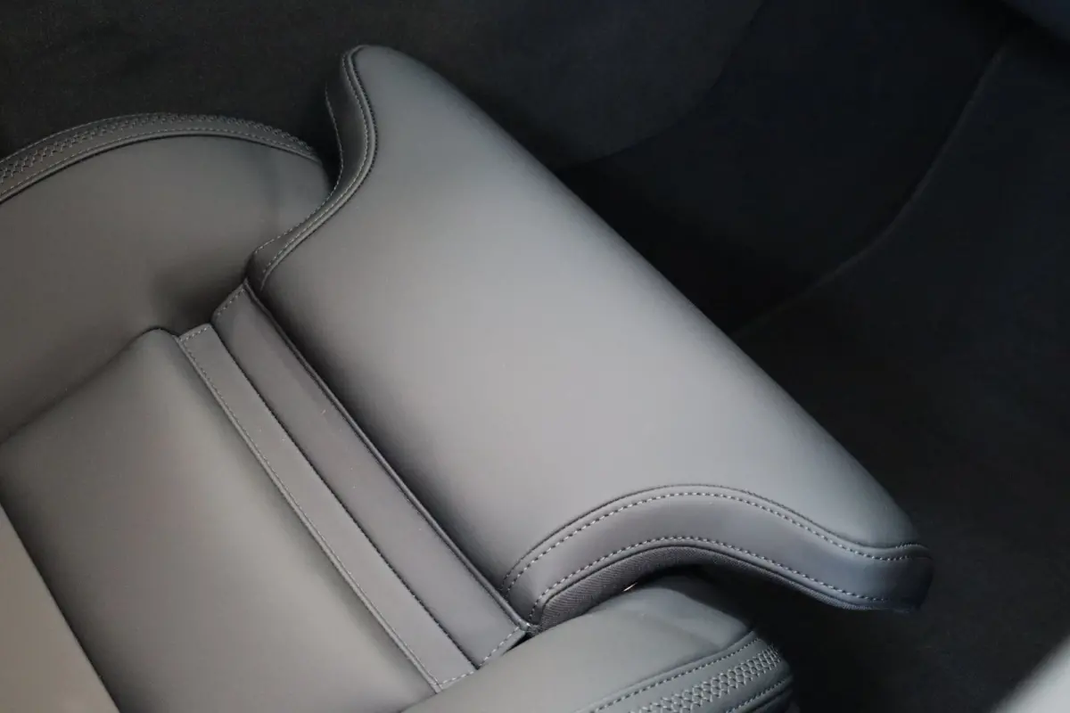 T6 350PK Plus Dark | 360° | Getint Glas | 20'' | HK Audio | Pilot Assist