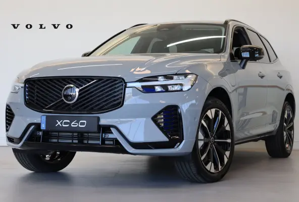 T6 350PK Plus Dark | 360° | Getint Glas | 20'' | HK Audio | Pilot Assist