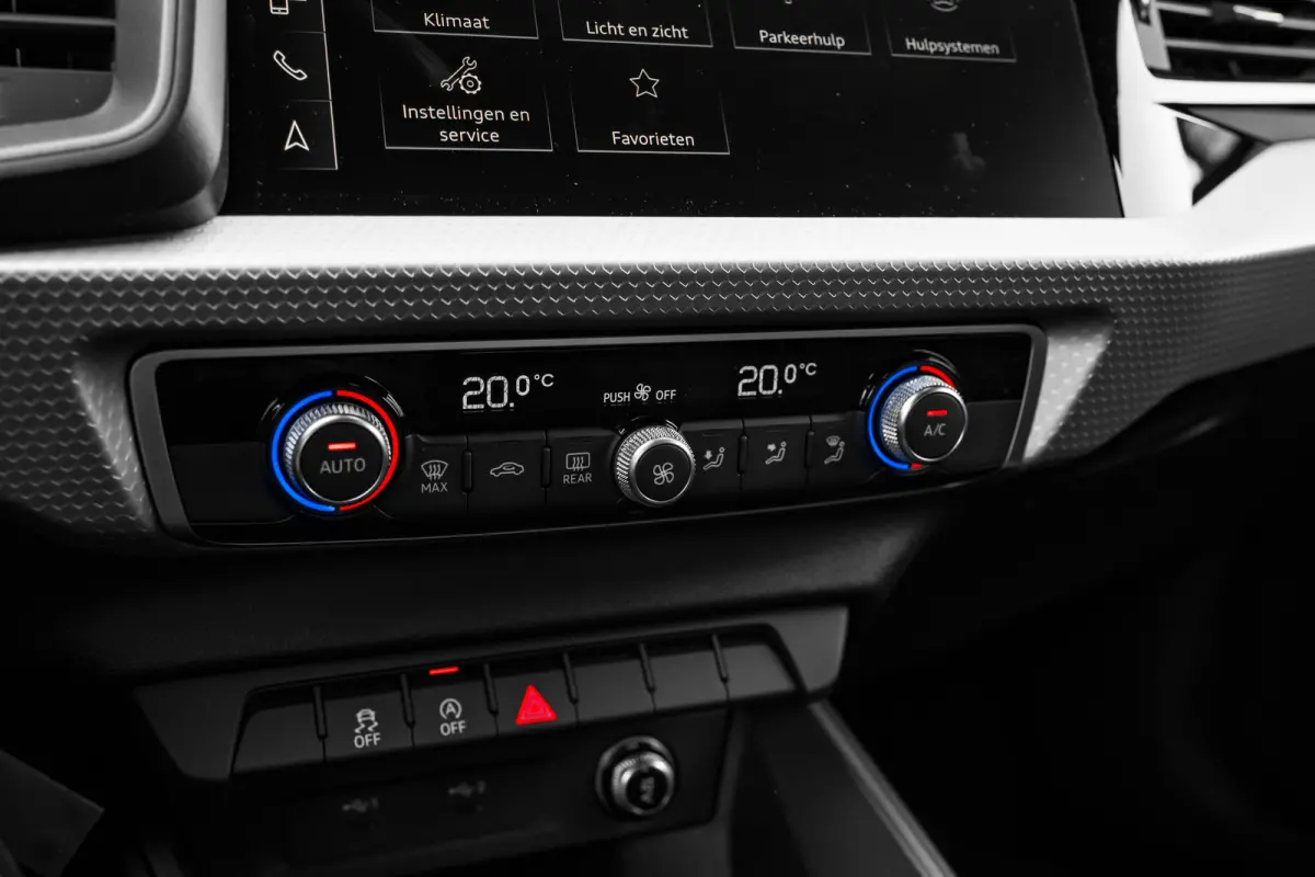 S edition | Airconditioning 2-zone | Audi smartphone interface | Audi virtual cockpit