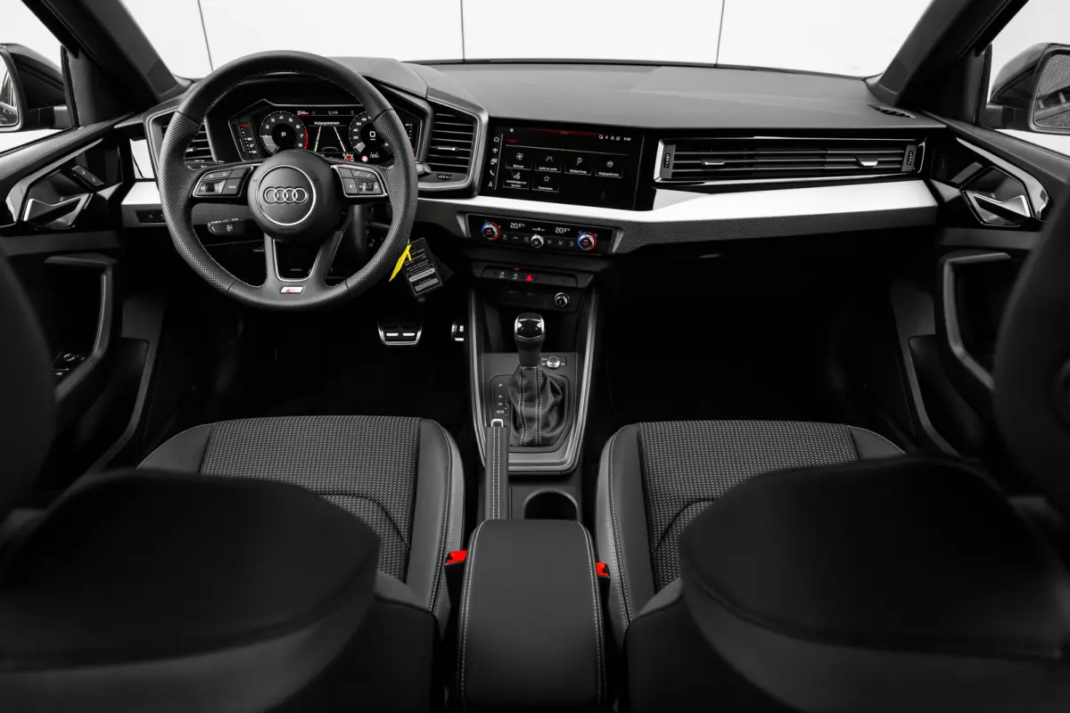 S edition | Airconditioning 2-zone | Audi smartphone interface | Audi virtual cockpit