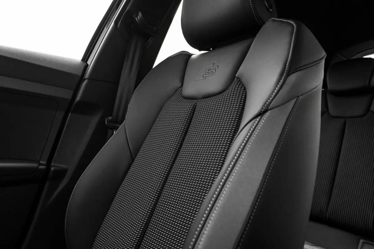 S edition | Airconditioning 2-zone | Audi smartphone interface | Audi virtual cockpit