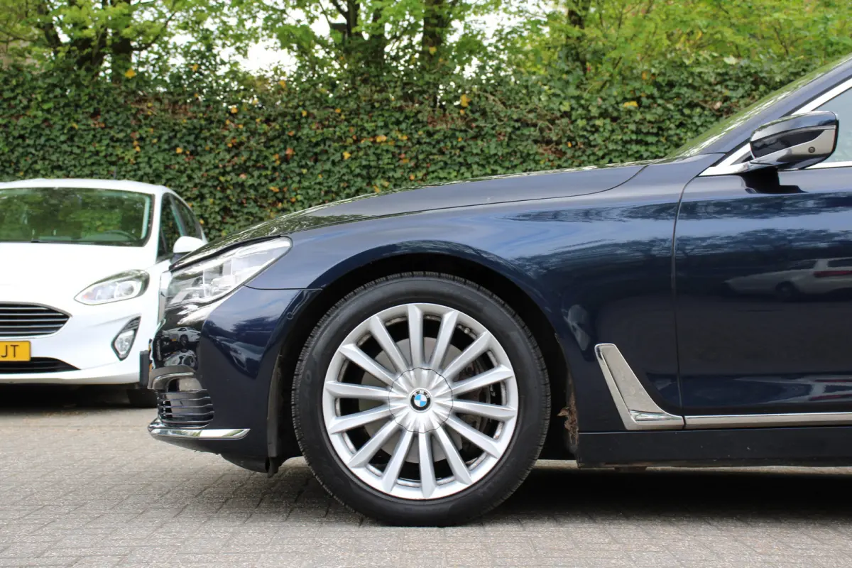 740i High Executive | NL-AUTO! | 1E EIGENAAR! | LUCHT VERING | TREKHAAK | ALL SEASON | 360° CAMERA | DODE HOEK | DEALER OH! | ADAPTIVE CRUISE | LEDER  | PRACHTIGE STAAT!